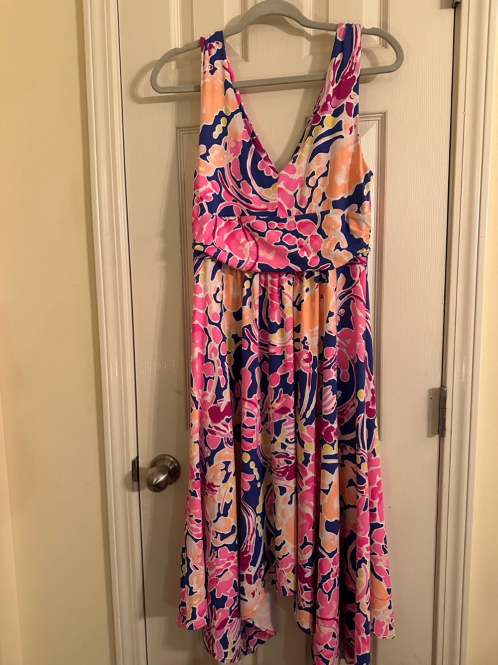 Women’s Lilly Pulitzer Large Floral V-Neck Maxi Dress - Picture 4 of 5